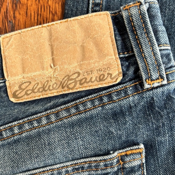 Eddie Bauer Relaxed Fit Blue Jeans W 35 L 34 - Picture 9 of 10